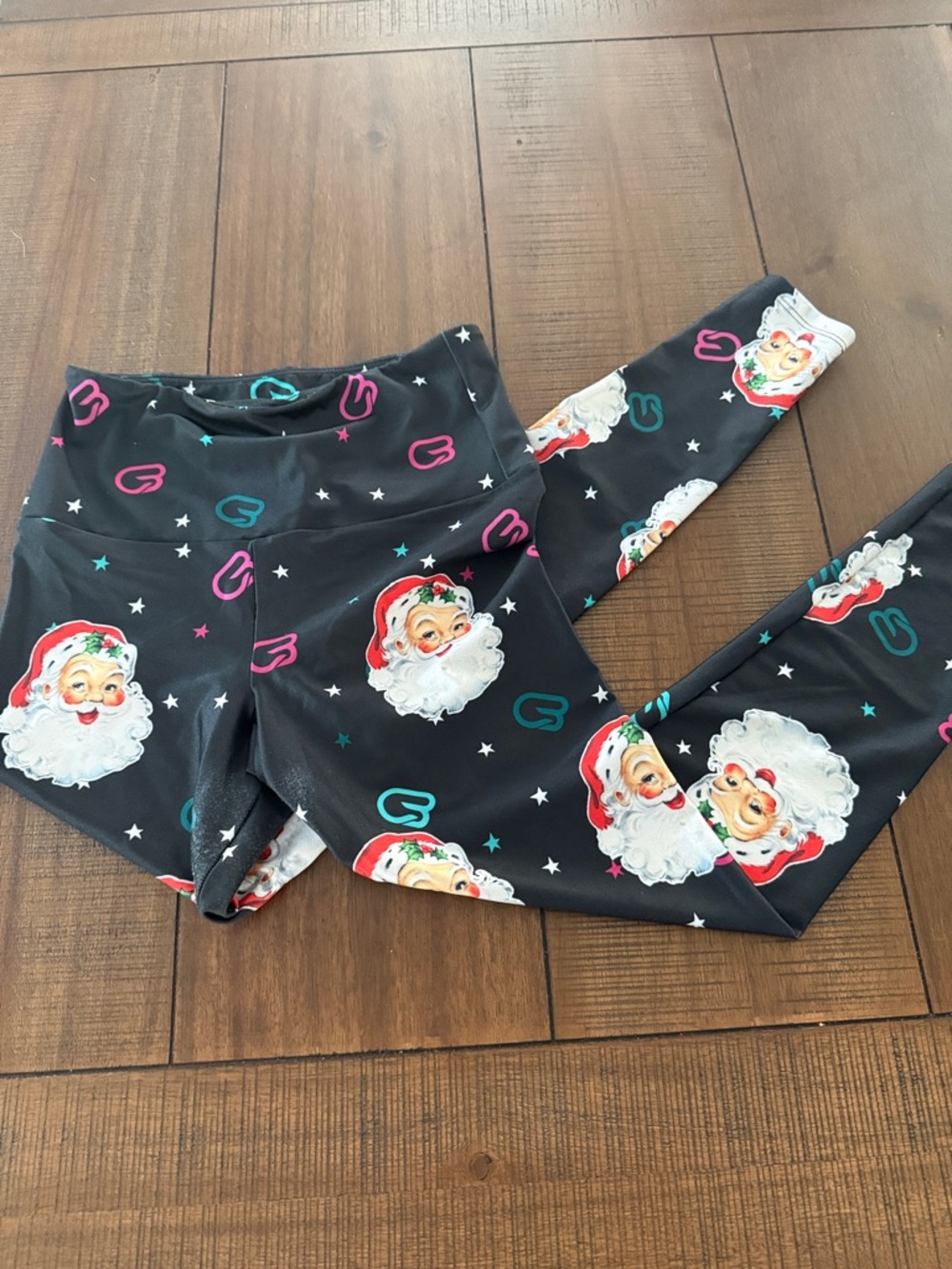 Cyclebar women’s Black Santa Print Leggings